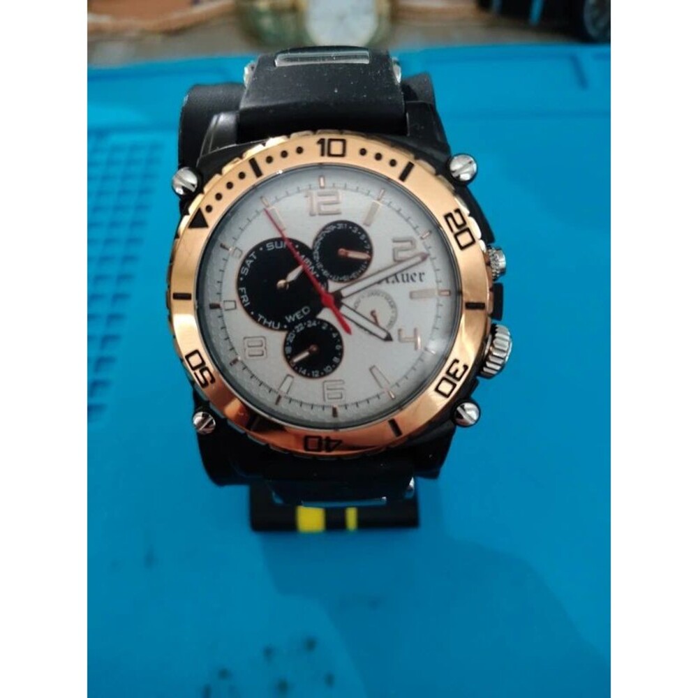 Stauer multi-function quartz